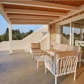 4 bedroom villa with pool, Castellammare del Golfo, sleeps 8-10